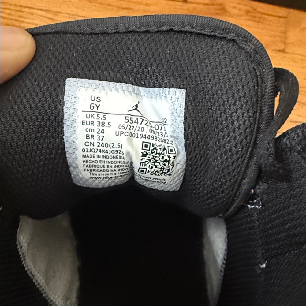 Nike Air JordanBlack White Low-Top Sneakers | Youth | Women’s - Picture 5 of 8